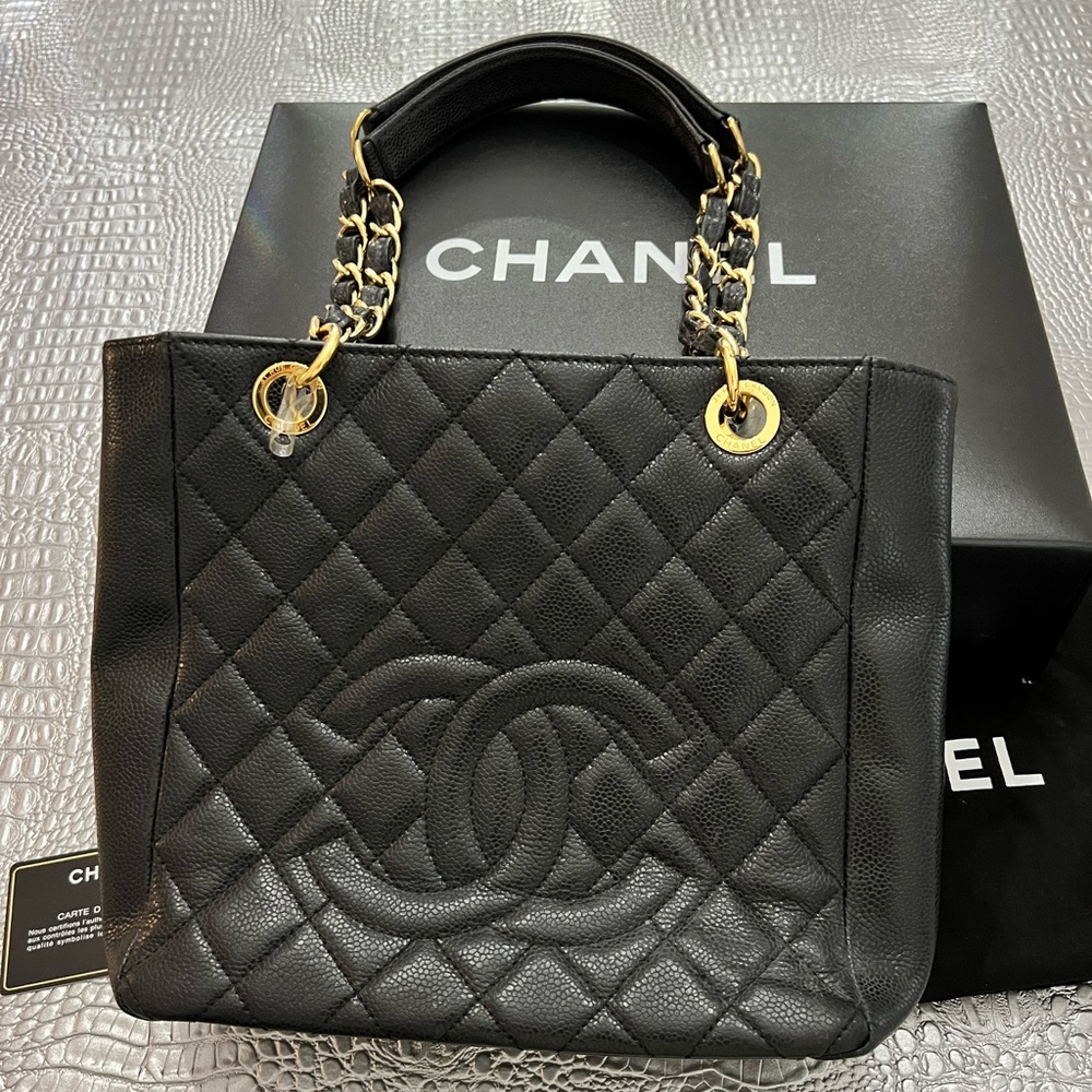 CHANEL Bag. 100% Authentic